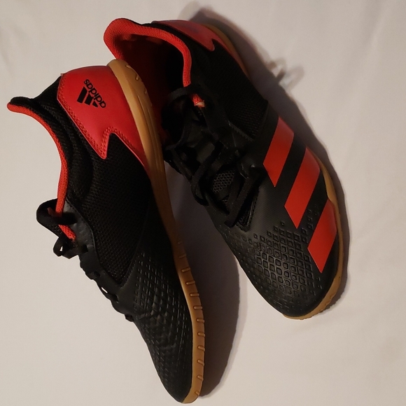 Adidas Predator Soccer Shoes - Picture 3 of 4